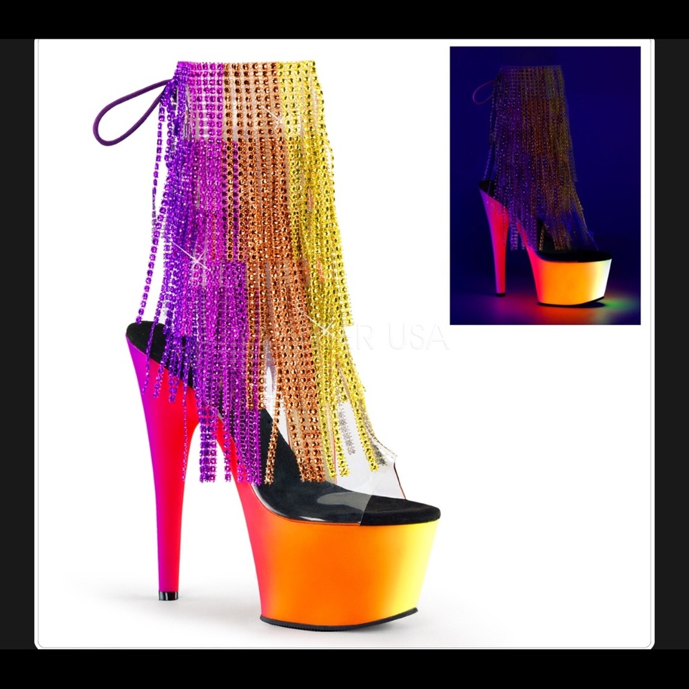 7 inch pleaser platform boots